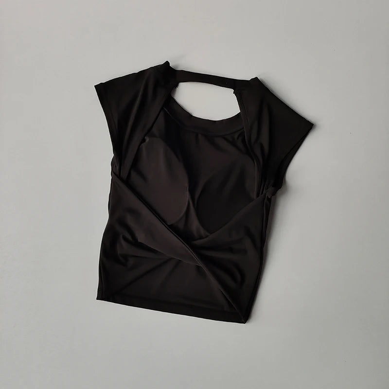 Sculpt & Slay: Backless Yoga Crop Top with Built-in Support