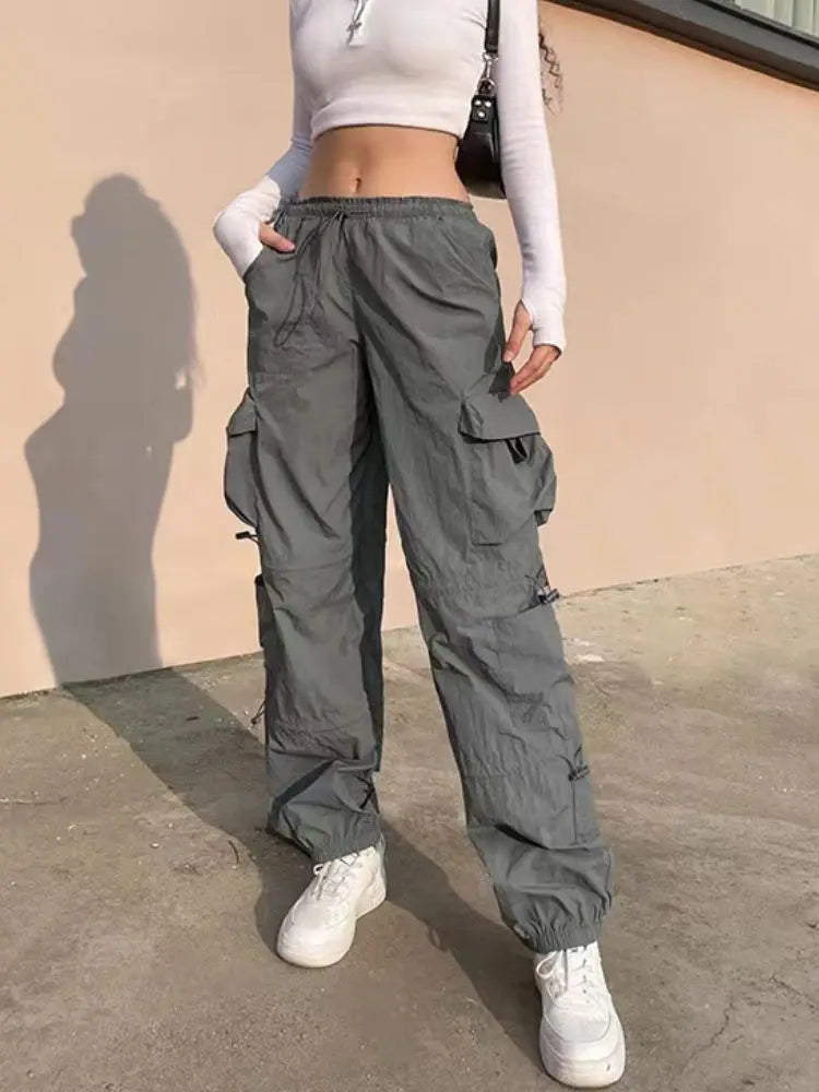 American street style design with multiple pockets