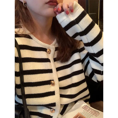 Women's winter single -row metal buckle pocket sweater cardigans